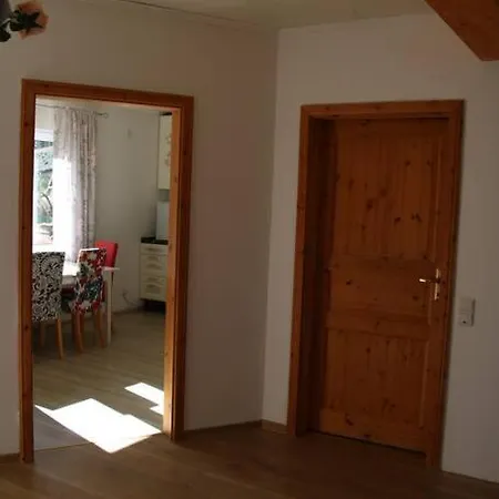 Apartamento Idyllisch Mitten Im Wald Hahnen
